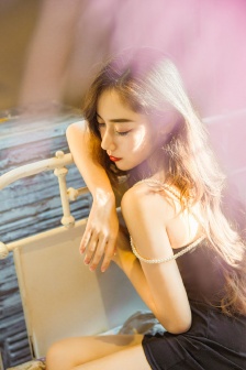 年轻的寡妇2